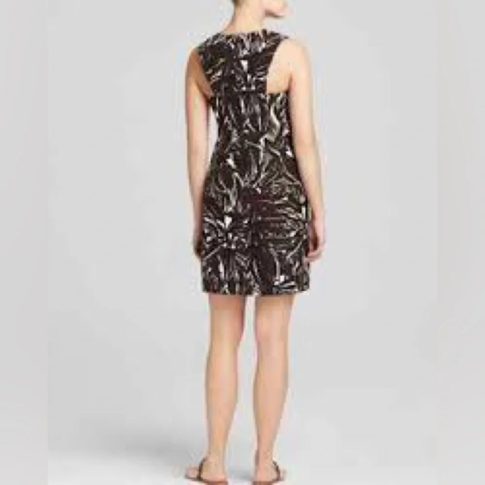 Tory Burch Black and White Leaf-Print Sleeveless Shift Dress
